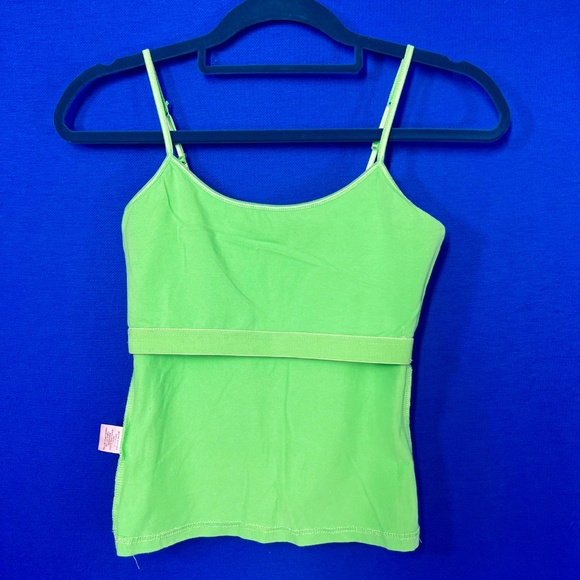 🔥2/$10 |•SIMPLY...BY E•| Green Stretch Built In Bra Tank Top - Picture 3 of 8
